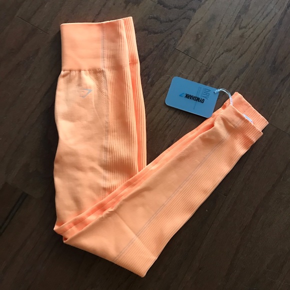 BNWT GYMSHARK ultra seamless in neon orange 🍊 - Picture 4 of 5